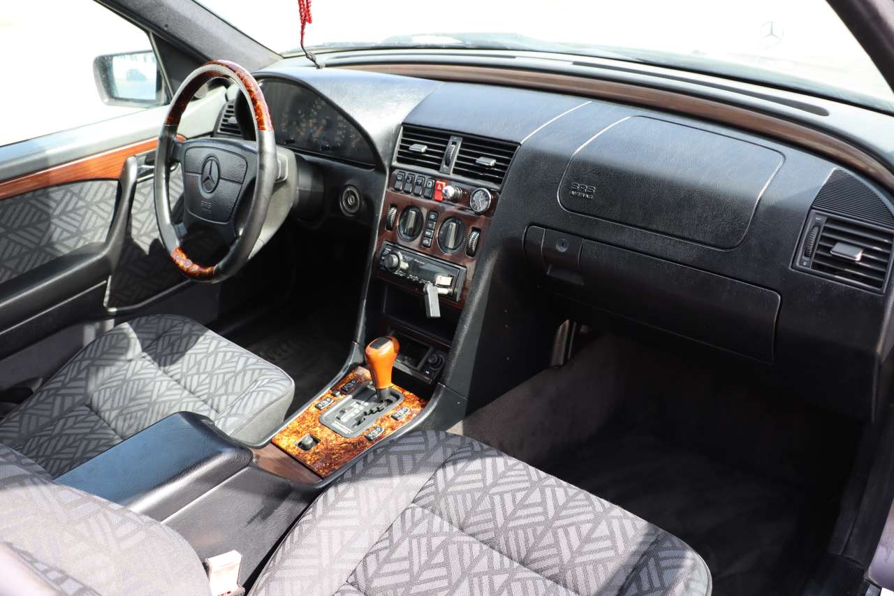 Mercedes C 280, 1994 il, 2.8 L, 650 000 km