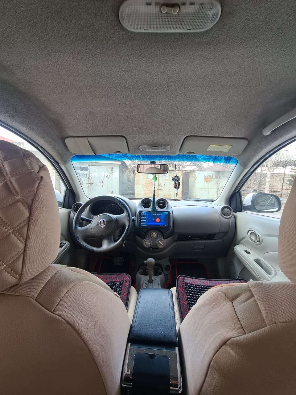 Nissan Sunny, 2013 il, 0.15 L, 469 000 km