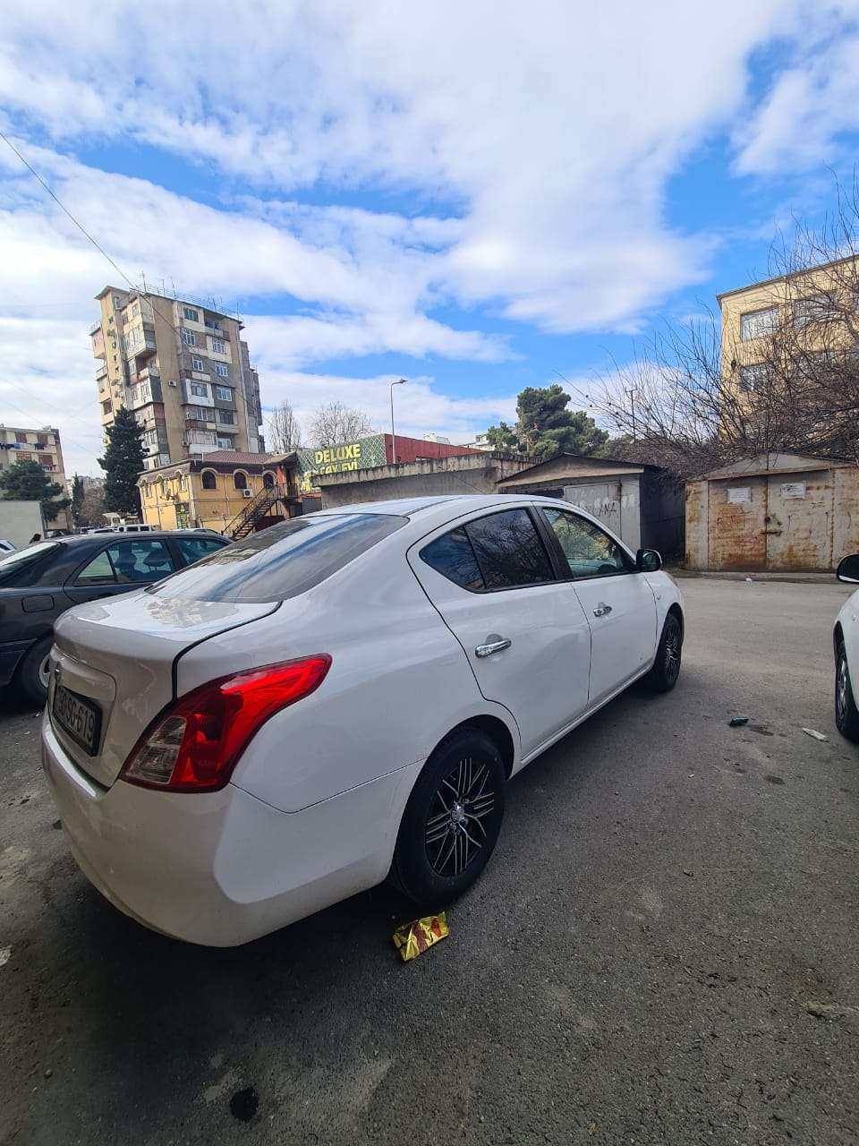 Nissan Sunny, 2013 il, 0.15 L, 469 000 km