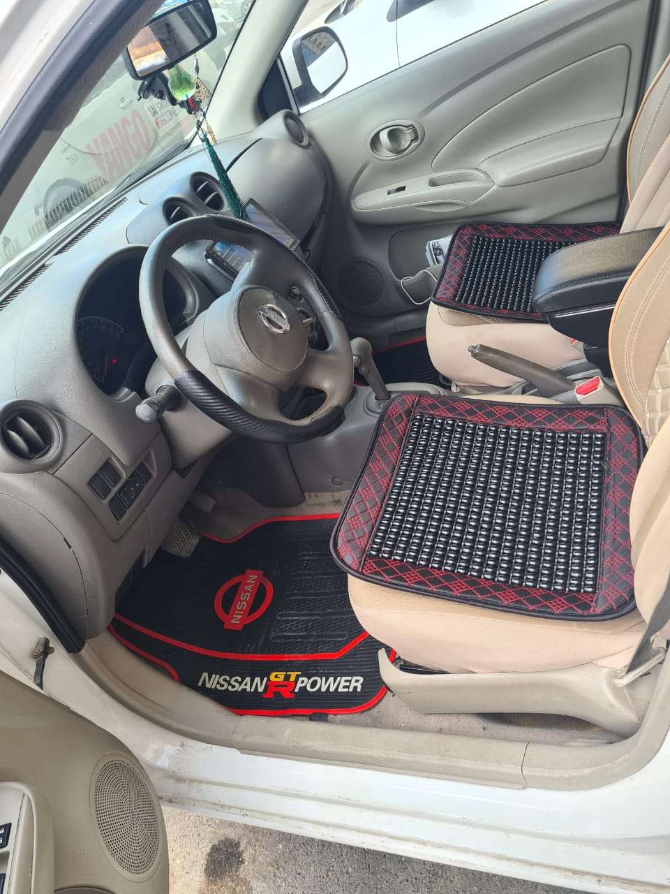 Nissan Sunny, 2013 il, 0.15 L, 469 000 km