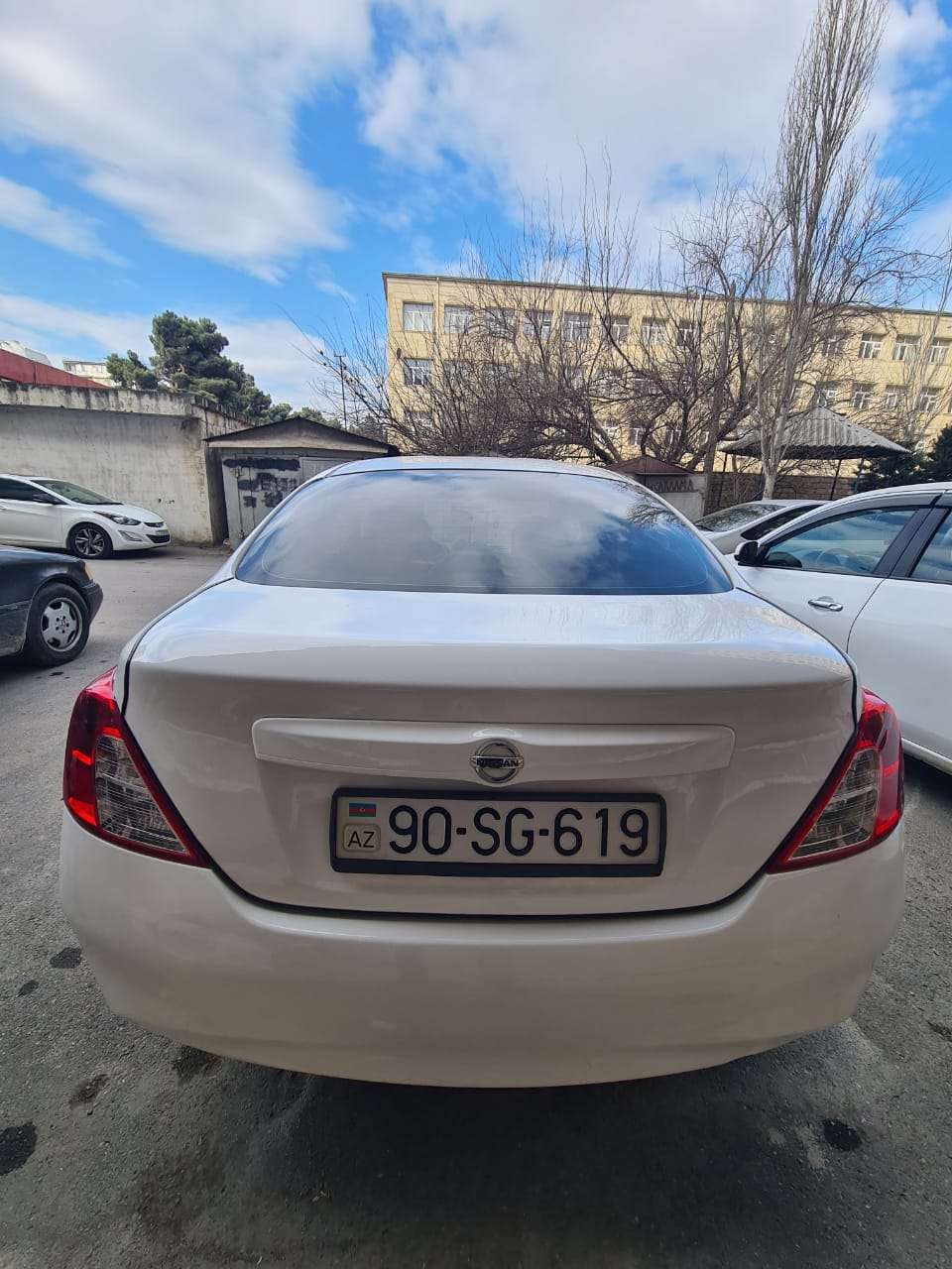 Nissan Sunny, 2013 il, 0.15 L, 469 000 km