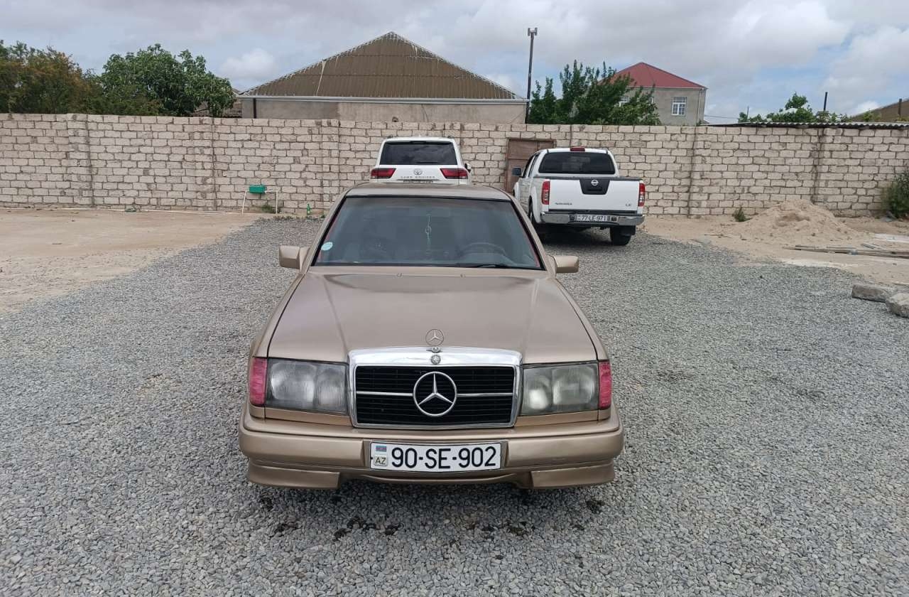 Mercedes E 230, 1987 il, 2.3 L, 400 000 km
