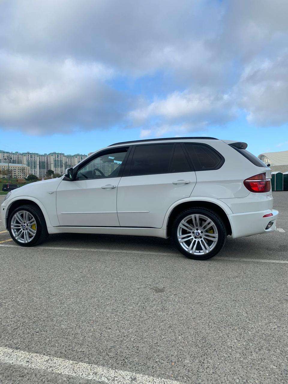BMW X5, 2011 il, 4.4 L, 167 000 km