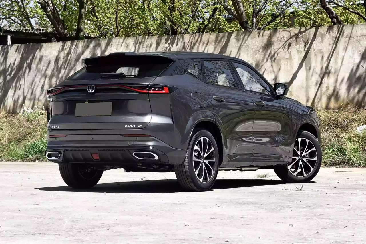 Changan Uni-T, 2024 il, 1.5 L, 0 km