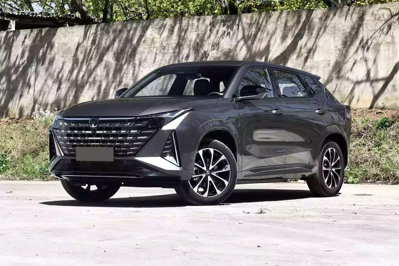 Changan Uni-T, 2024 il, 1.5 L, 0 km