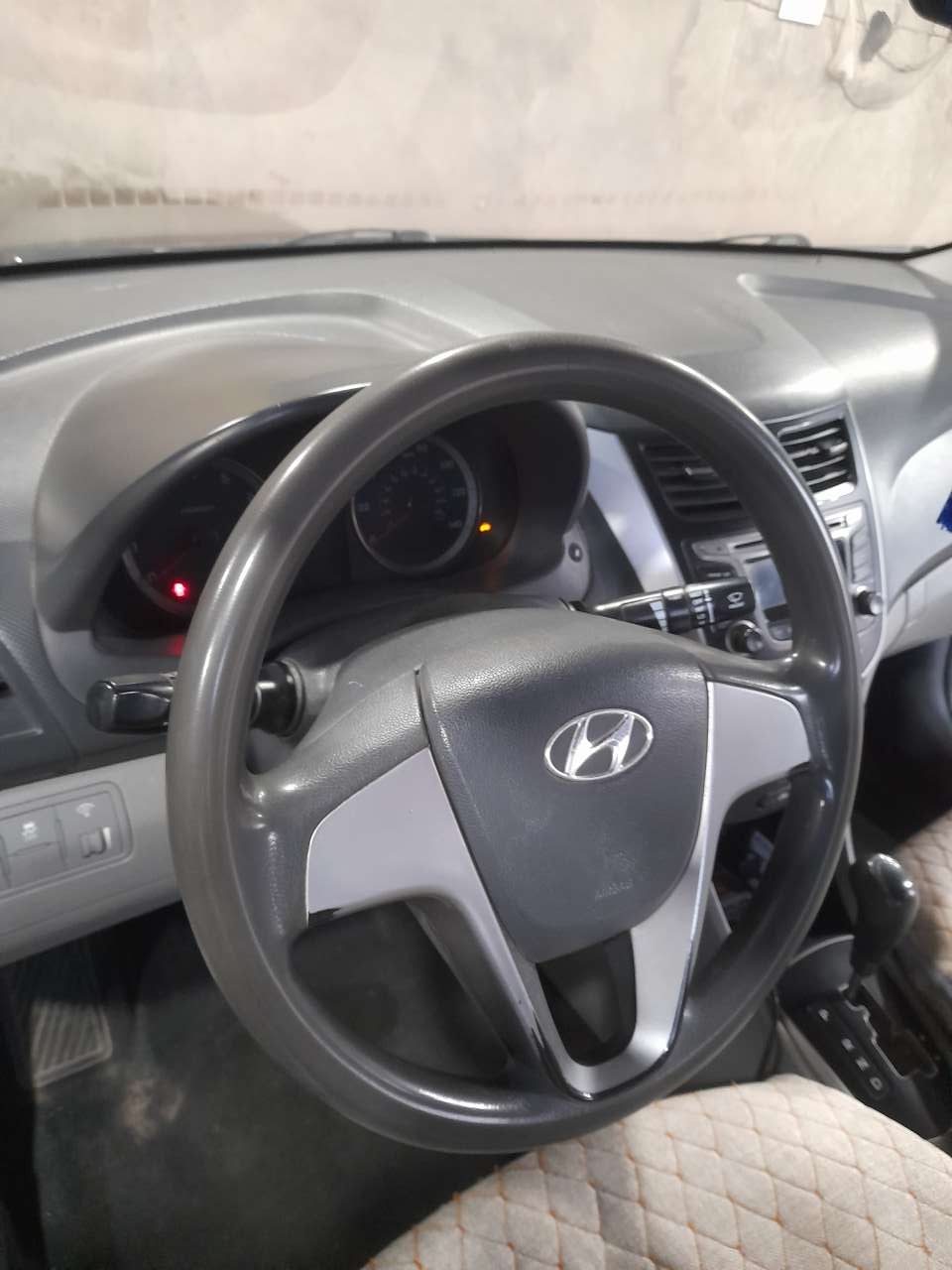 Hyundai Accent, 2015 il, 1.6 L, 203 000 km