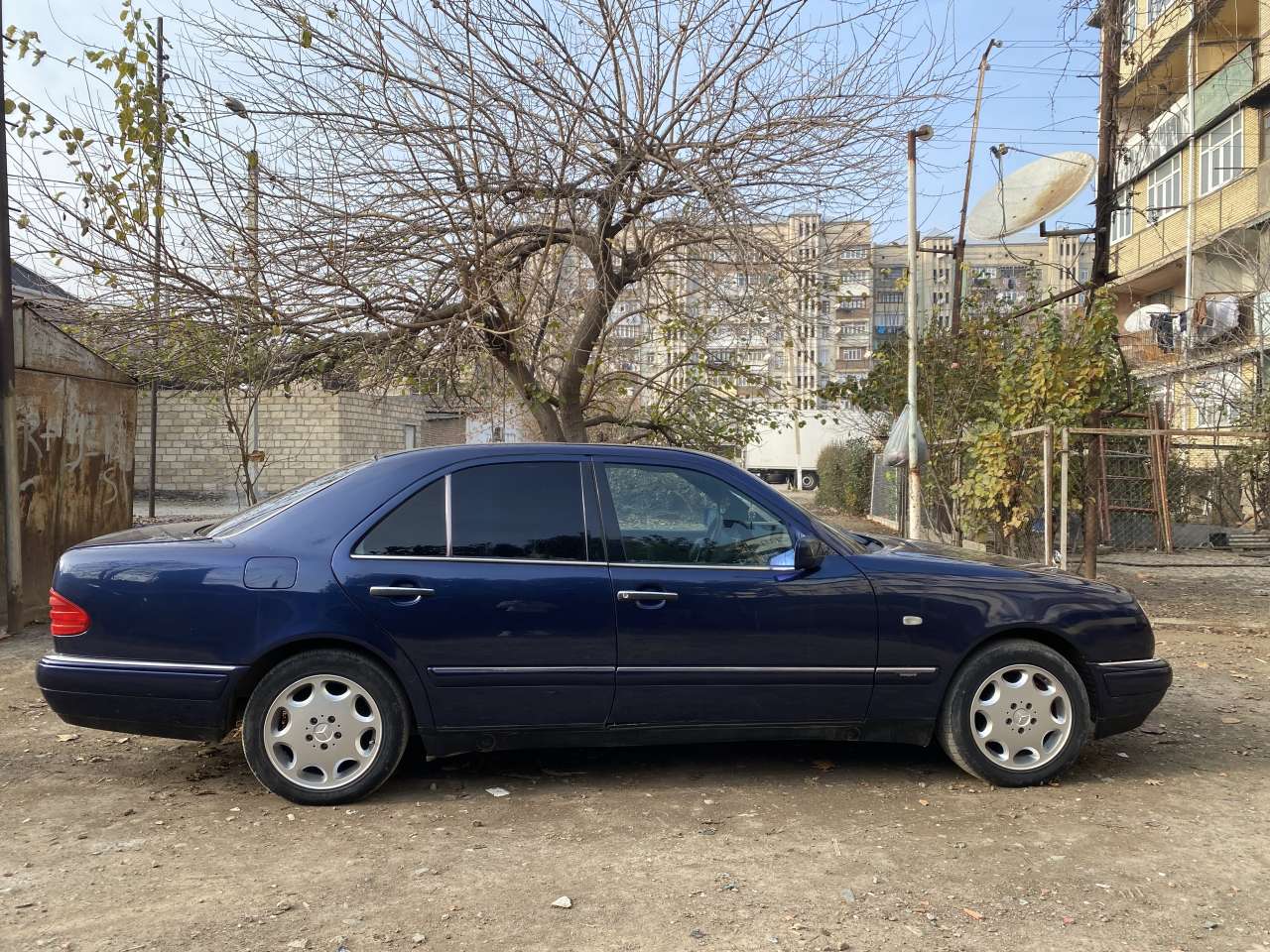 Mercedes E 280, 1996 il, 2.8 L, 200 000 km