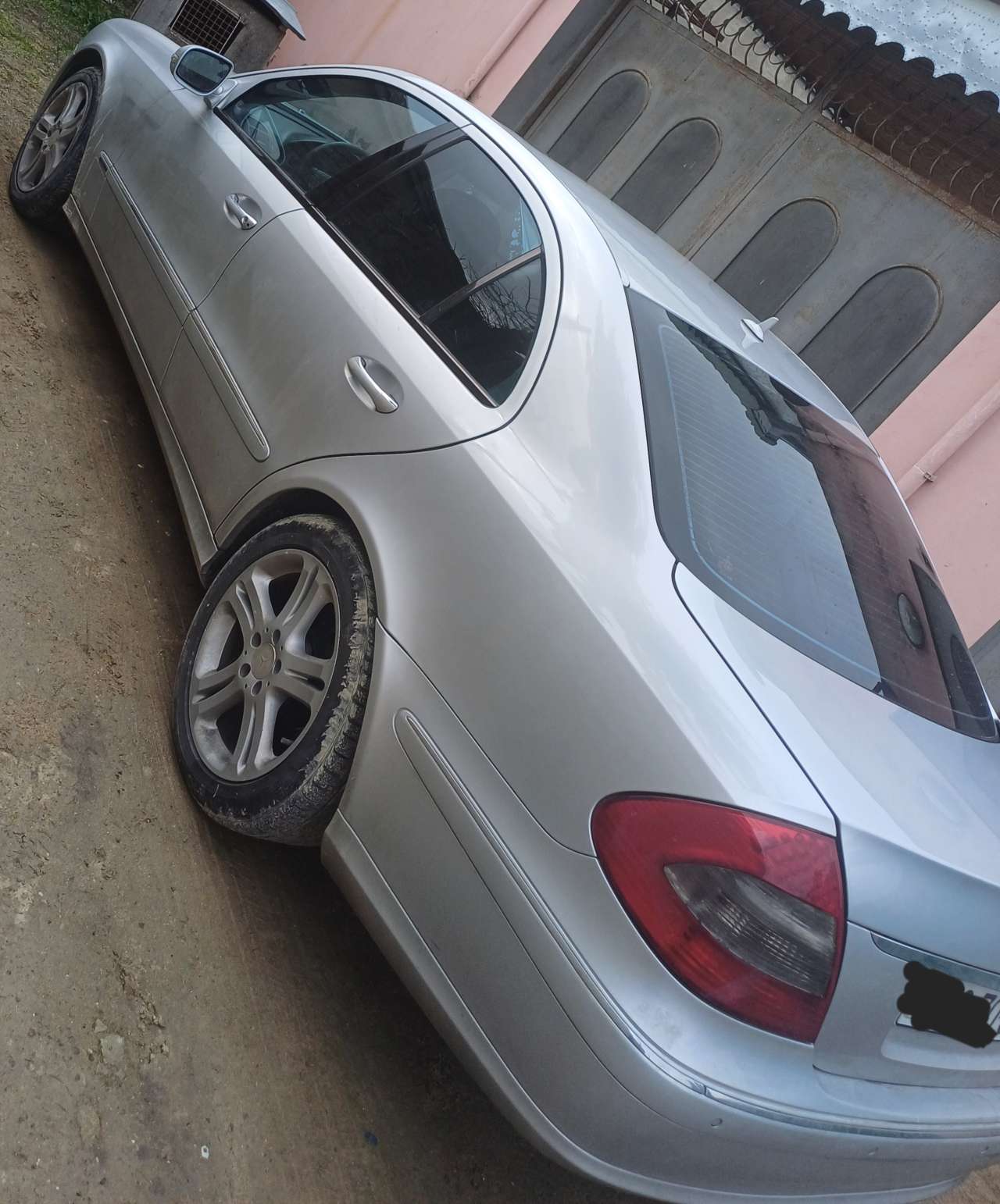 Mercedes E 200, 2008 il, 2.2 L, 420 000 km