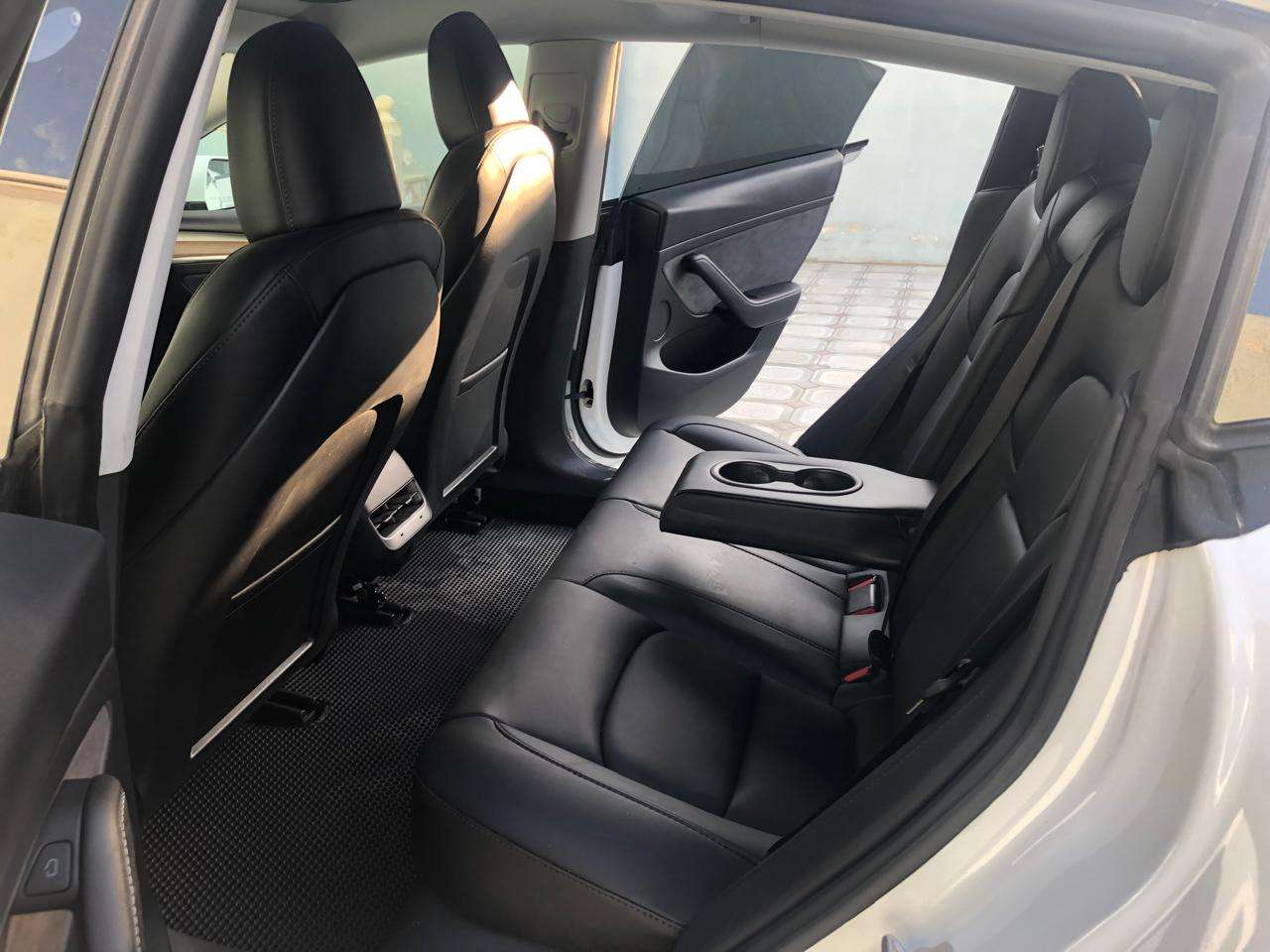 Tesla Model 3, 2023 il, 0 L, 33 500 km