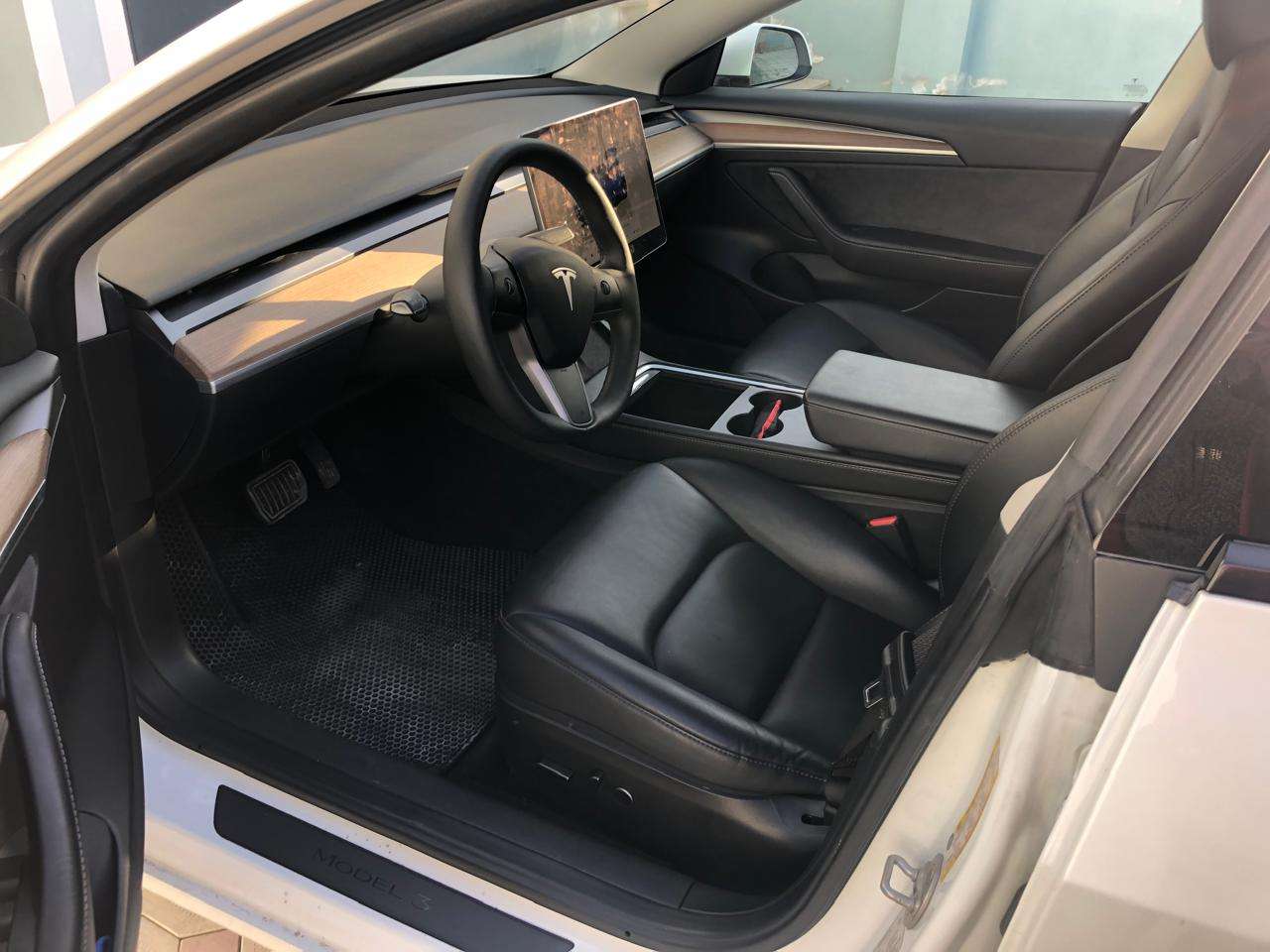 Tesla Model 3, 2023 il, 0 L, 33 500 km