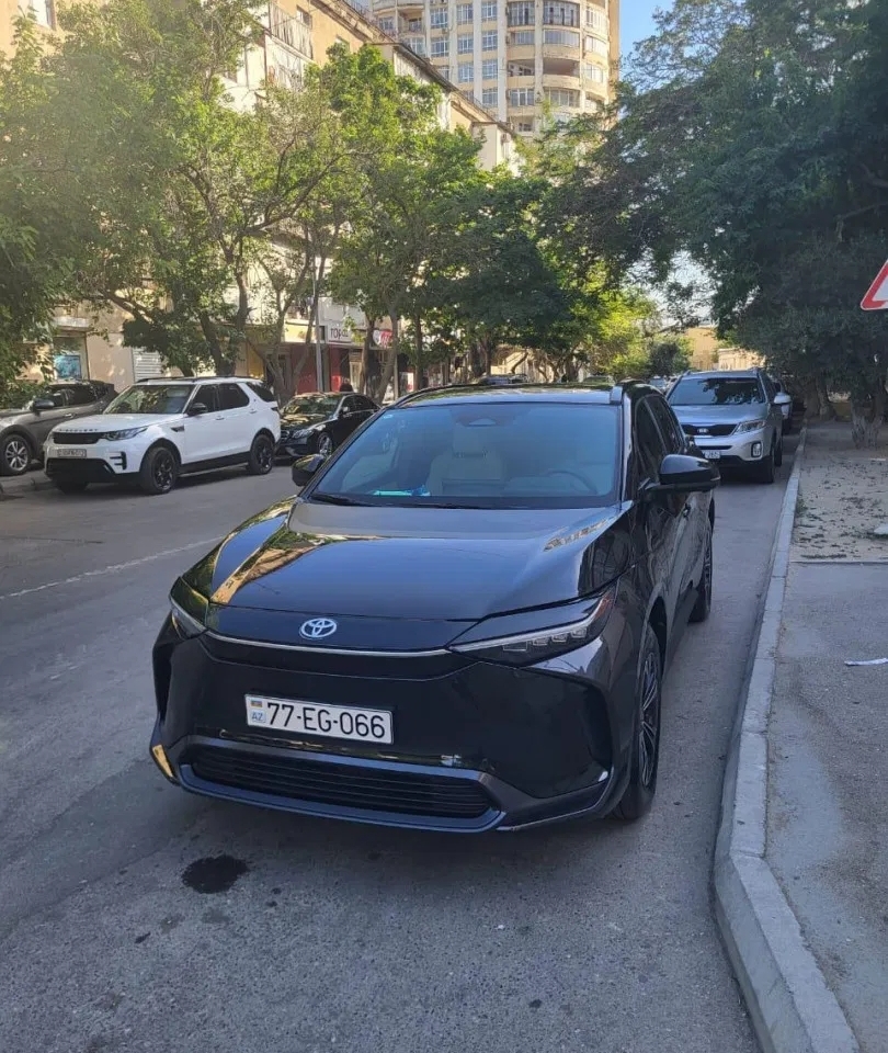 Toyota 4Runner 2023 il *0L *39 000 Bakı * 14.05.2025 * 01:00
