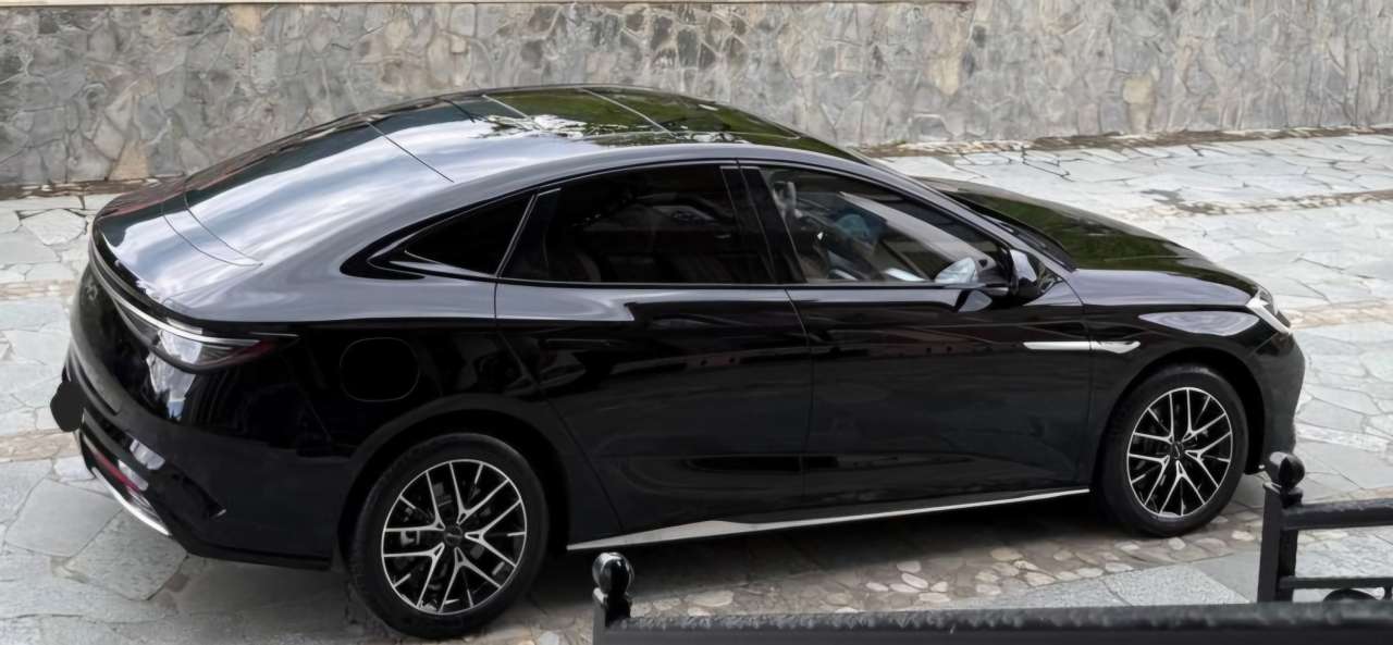 BYD S6, 2024 il, 1.5 L, 3 505 km