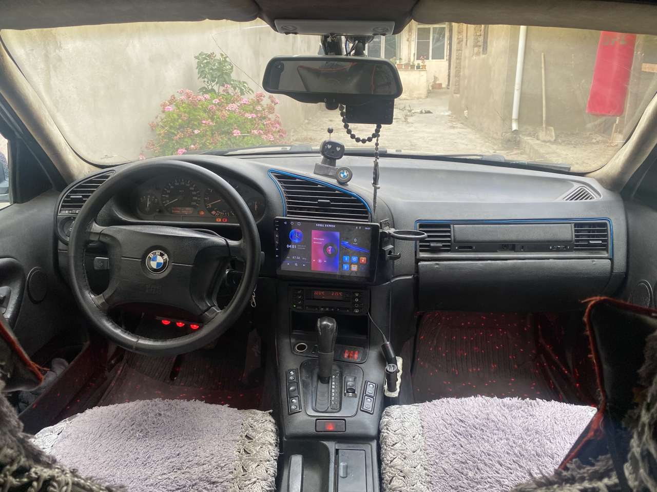 BMW 318, 1997 il, 1.8 L, 346 000 km
