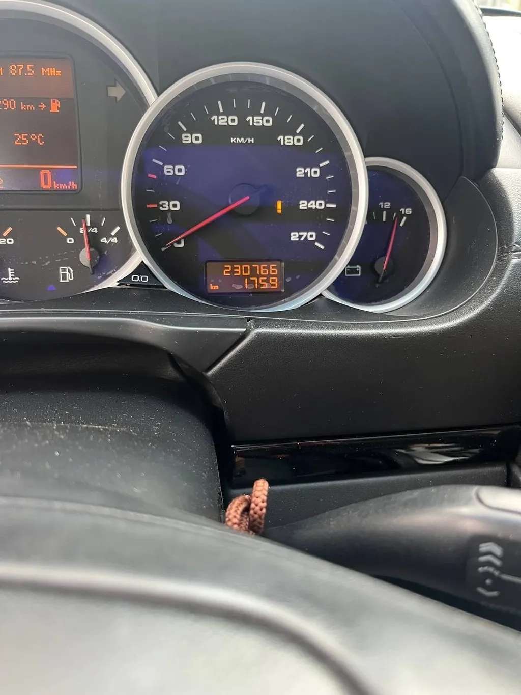 Porsche Taycan Turbo S, 2009 il, 4.8 L, 230 000 km